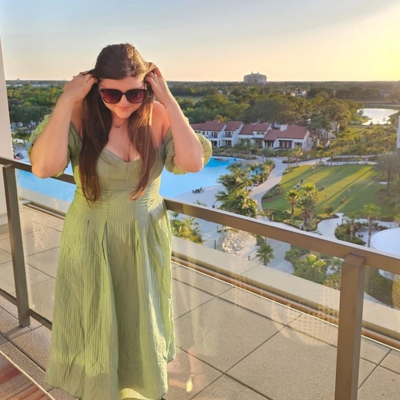 Lulus Heavenly Energy Sage Textured Puff Sleeve Pleated Midi Dress Green - Picture 2 of 3